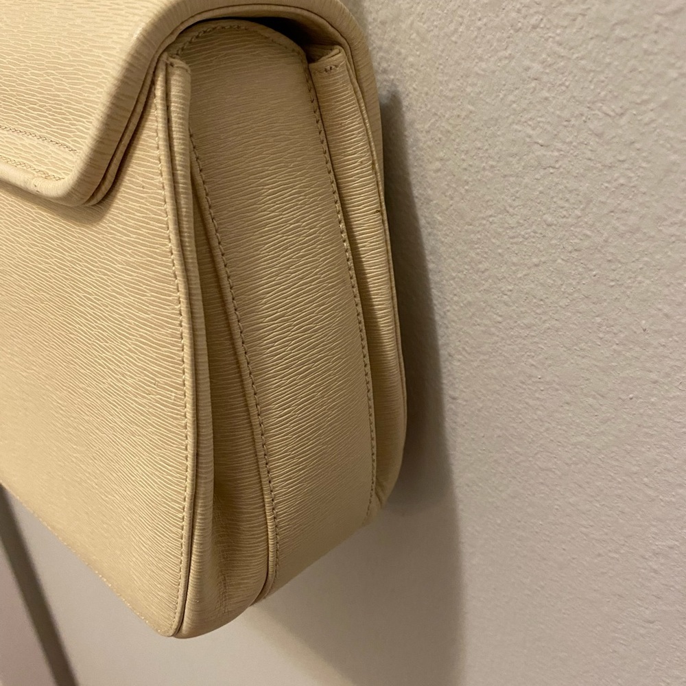 Barry Kieselstein-Cord  cream colored leather shoulder bag signature Alligator - Picture 12 of 16